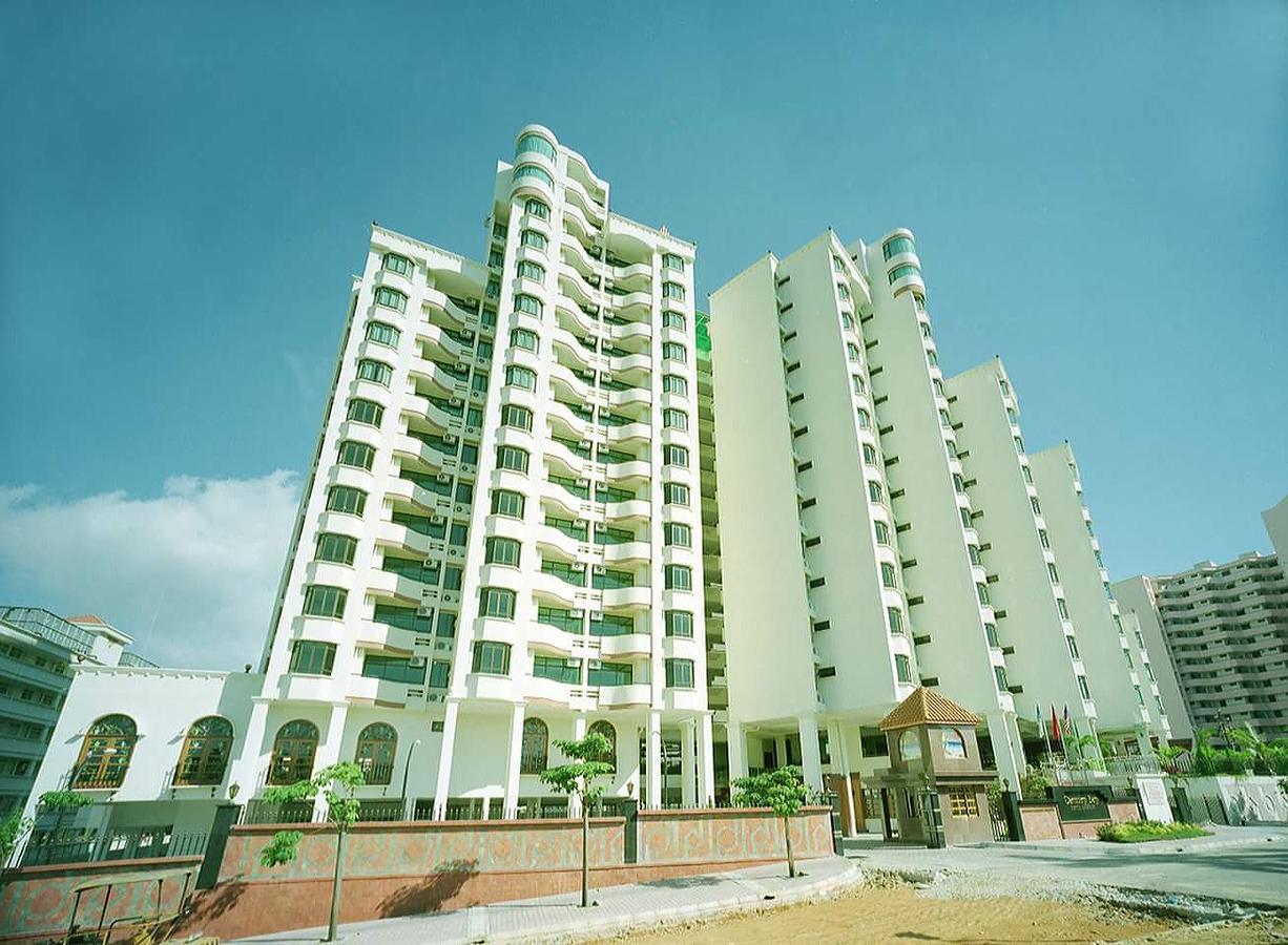 Century Bay Private Residences Sungai Dua Bukit Exterior photo